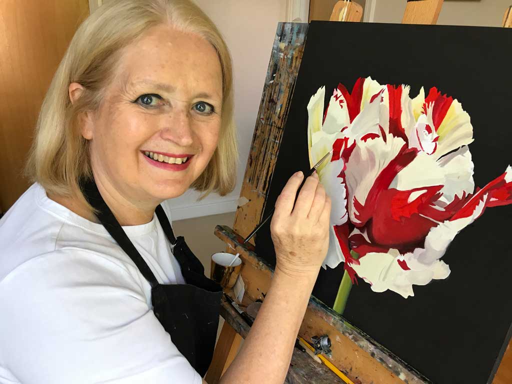 Photo of Nicola Currie in the studio