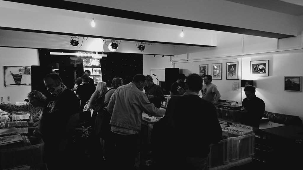 Browsers at Record fair