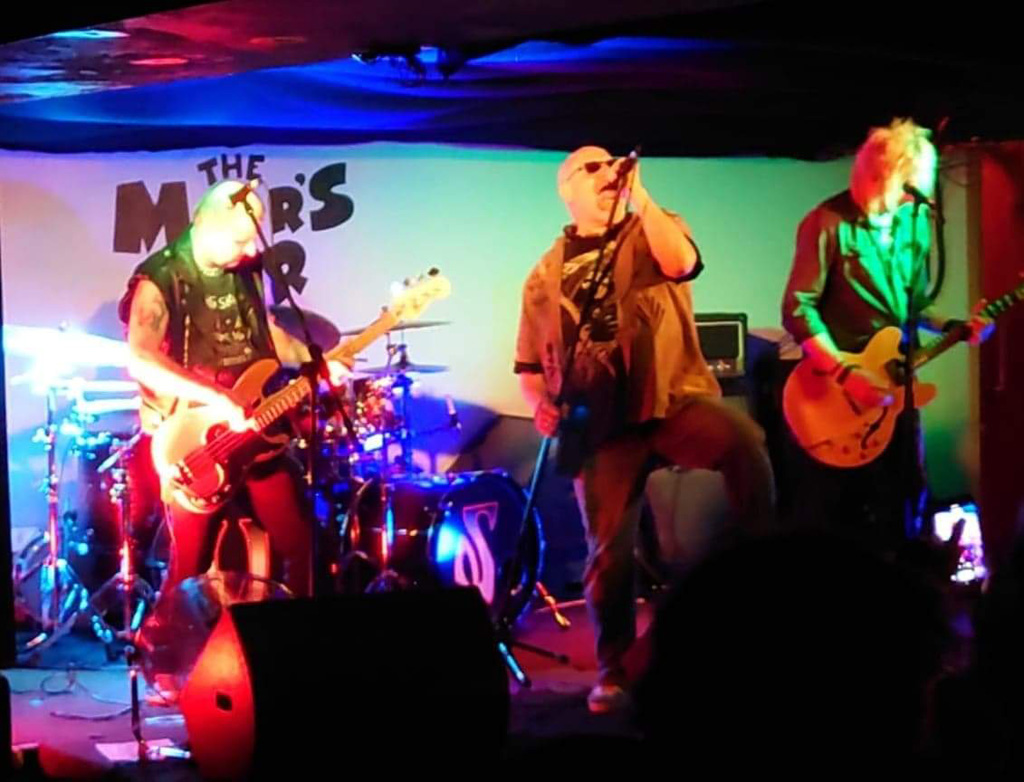 Photo of band US