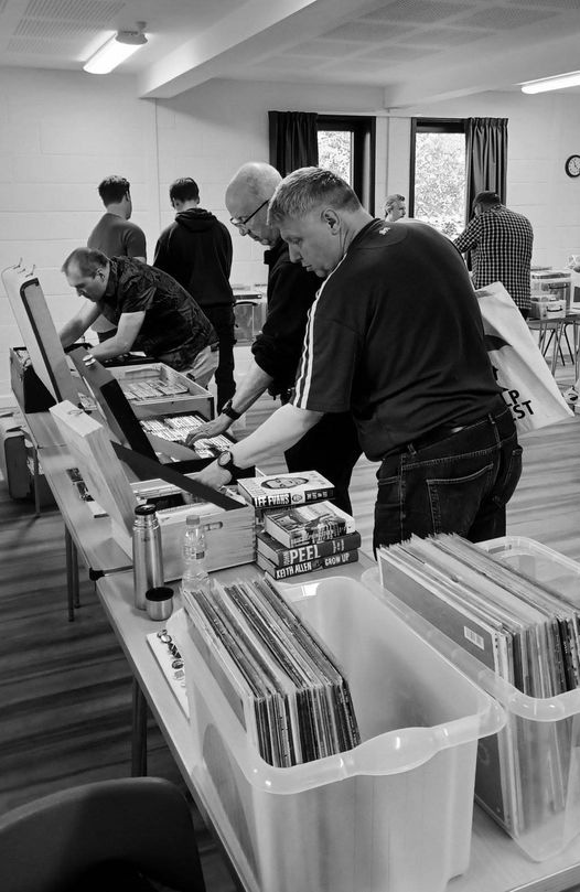 Photo of buyers at Tewkesbury Record Fair