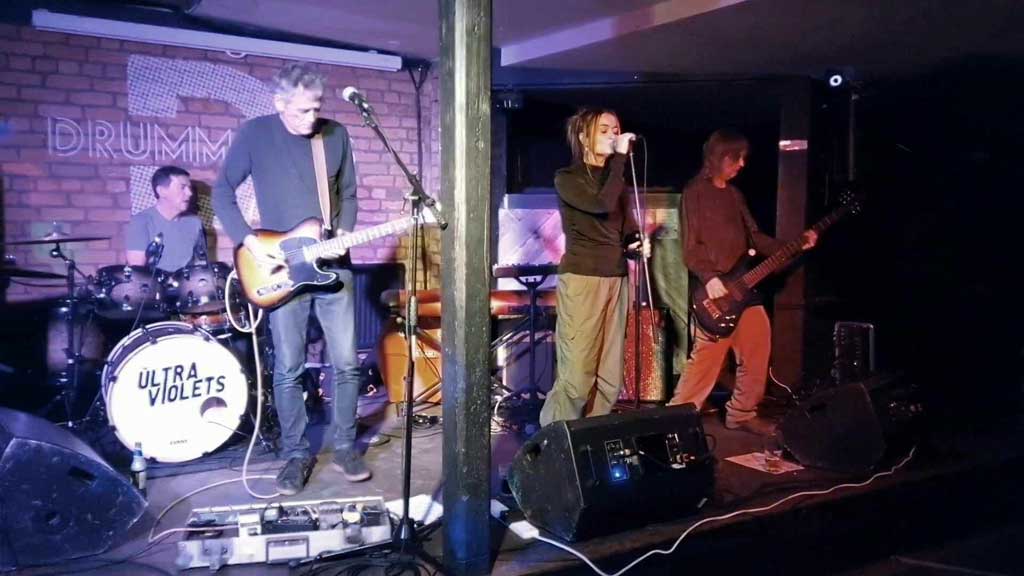 Photo of band Skewwhiff