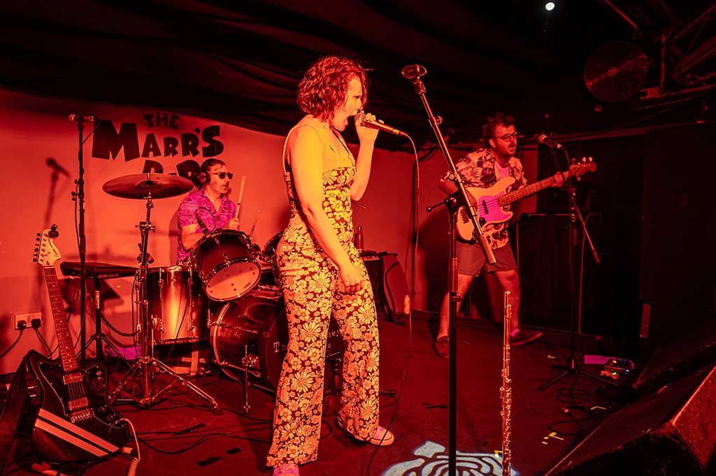 Photo band Emma Howett & The Genuine Noise