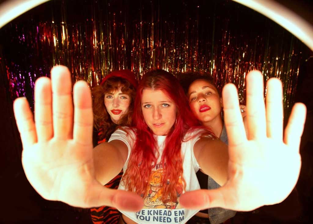 Photo of band Rainbow Girls