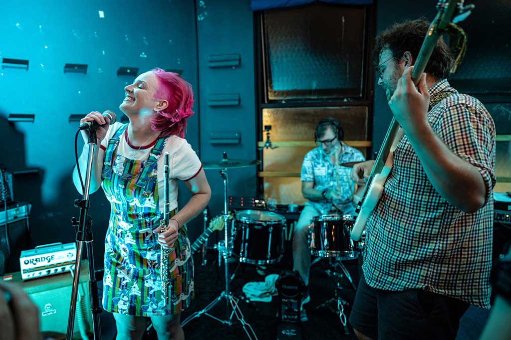 Photo of band Emma Howett & the Genuine Noise live on stage