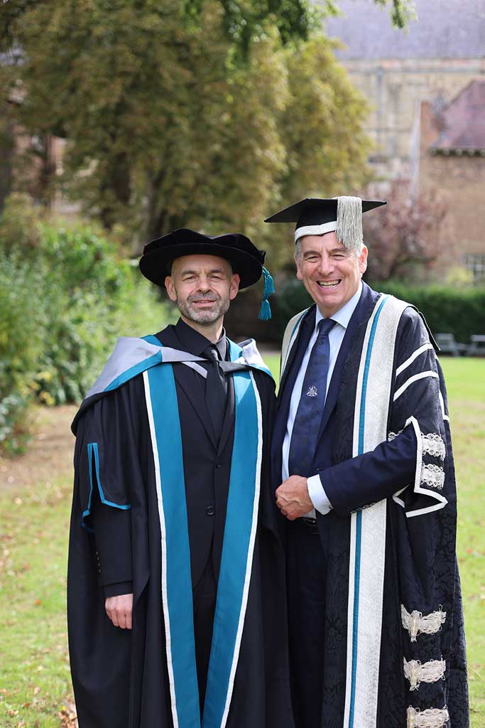 Photo of Rob Draper and Prof David Green