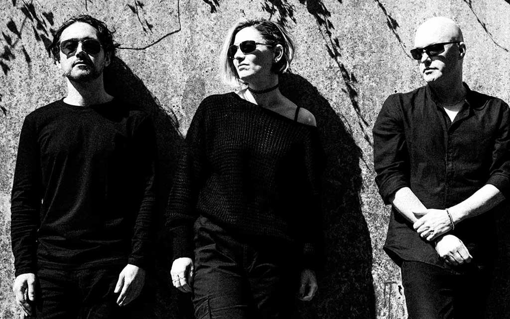 Photo of the band Magnetic Skies