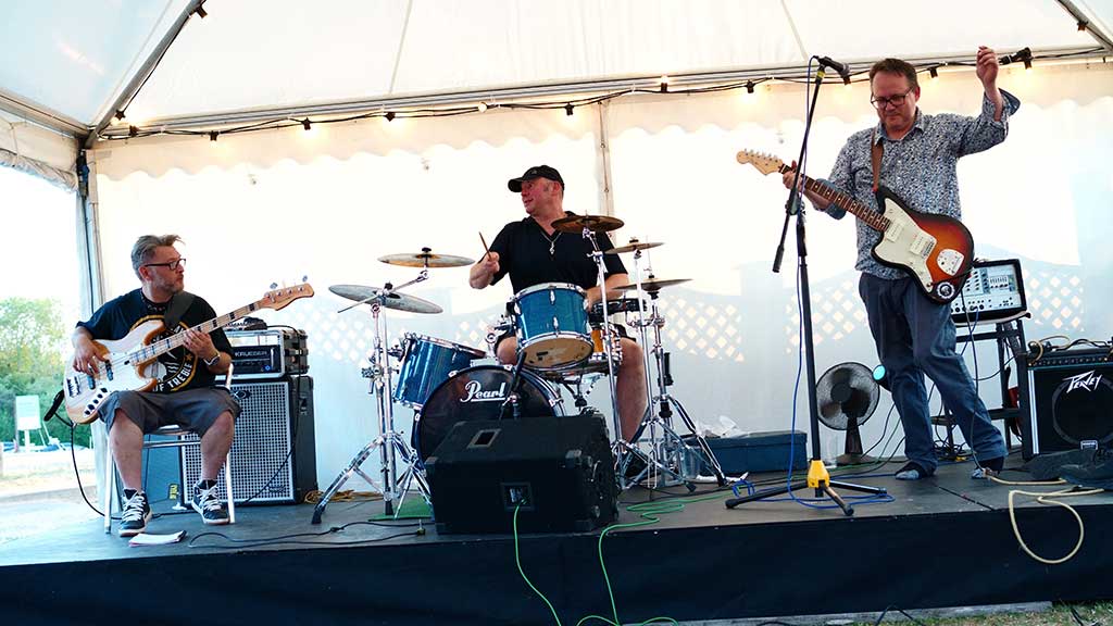 Photo of the band Hard Stairs at Upton Marina