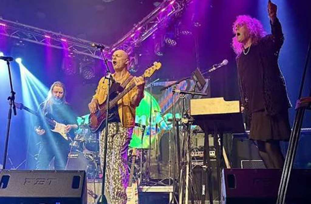 Photo of the band The Tangent on stage