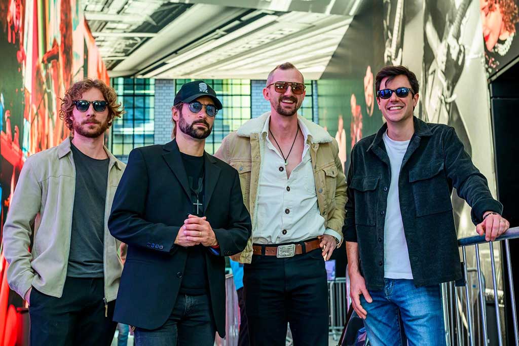 Photo of the band 8 Before Ava