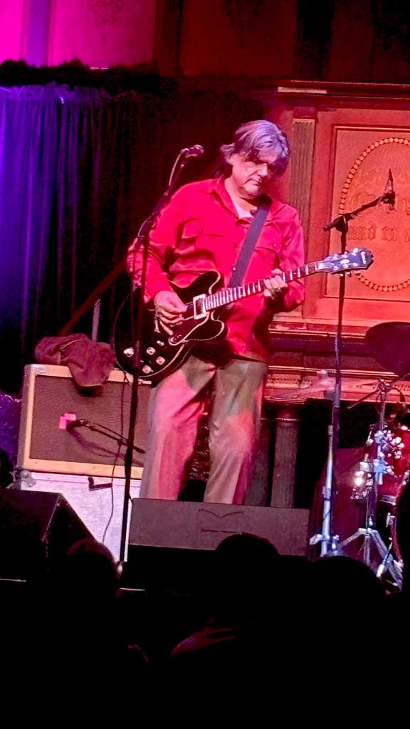 Photo of Dr. Robert of The Blow Monkeys at Huntingdon Hall, Worcester